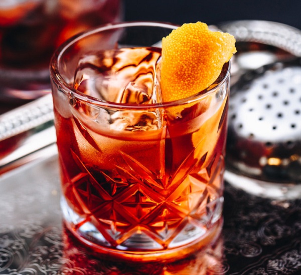 Classic Cocktail Là Gì: Hành Trình Khám Phá Nghệ Thuật Pha Chế Đỉnh Cao