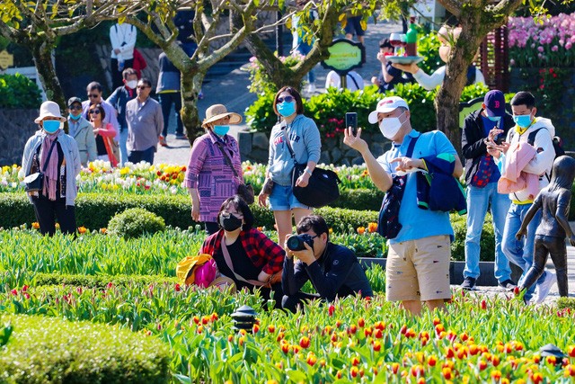 Chỉ riêng Đà Nẵng, dịch Covid 19 đã làm cho hơn 23 nghìn lao động ngành du lịch, khách sạn phải nghỉ việc