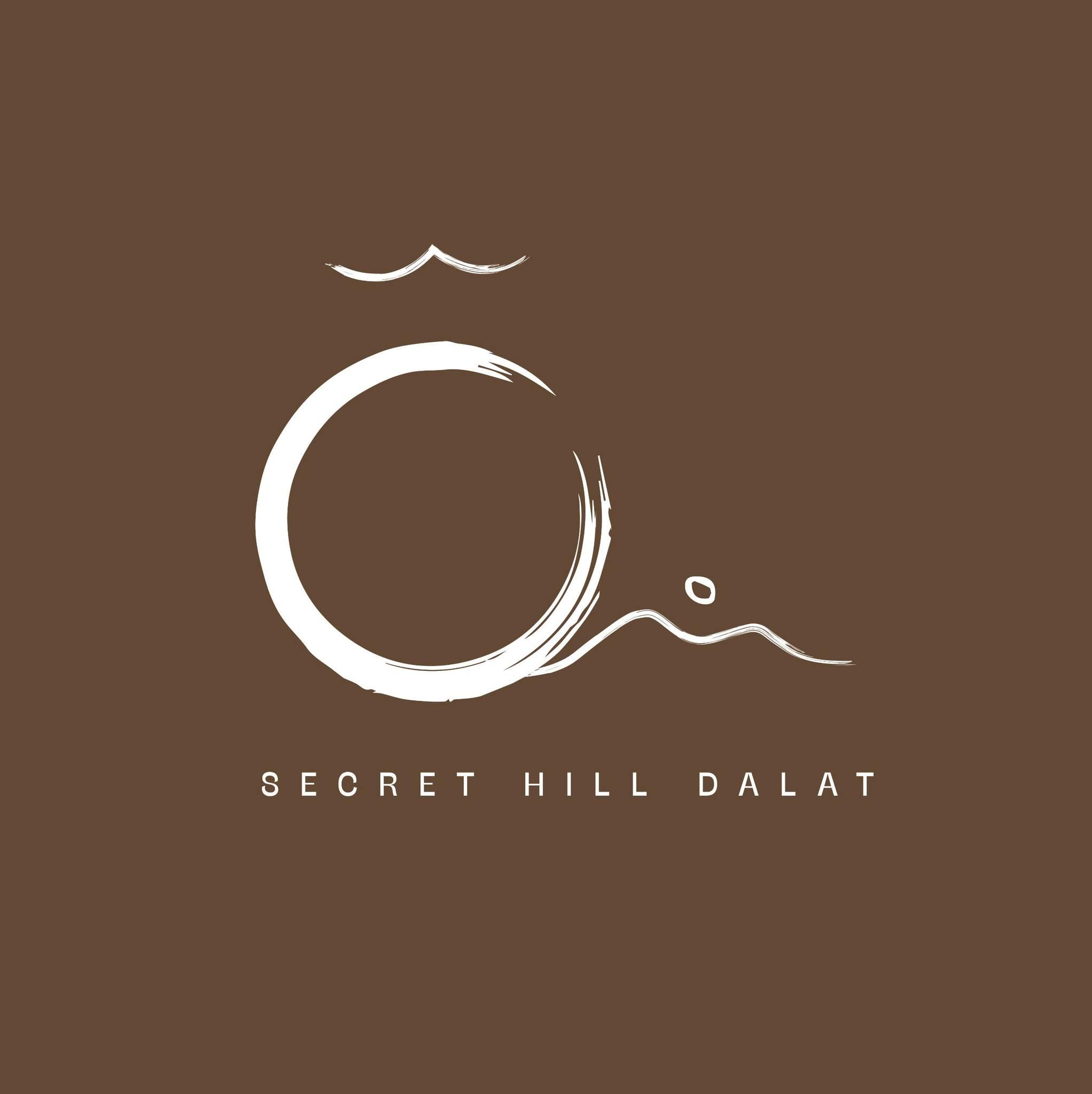 Ôm - Secret Hill Đà Lạt 